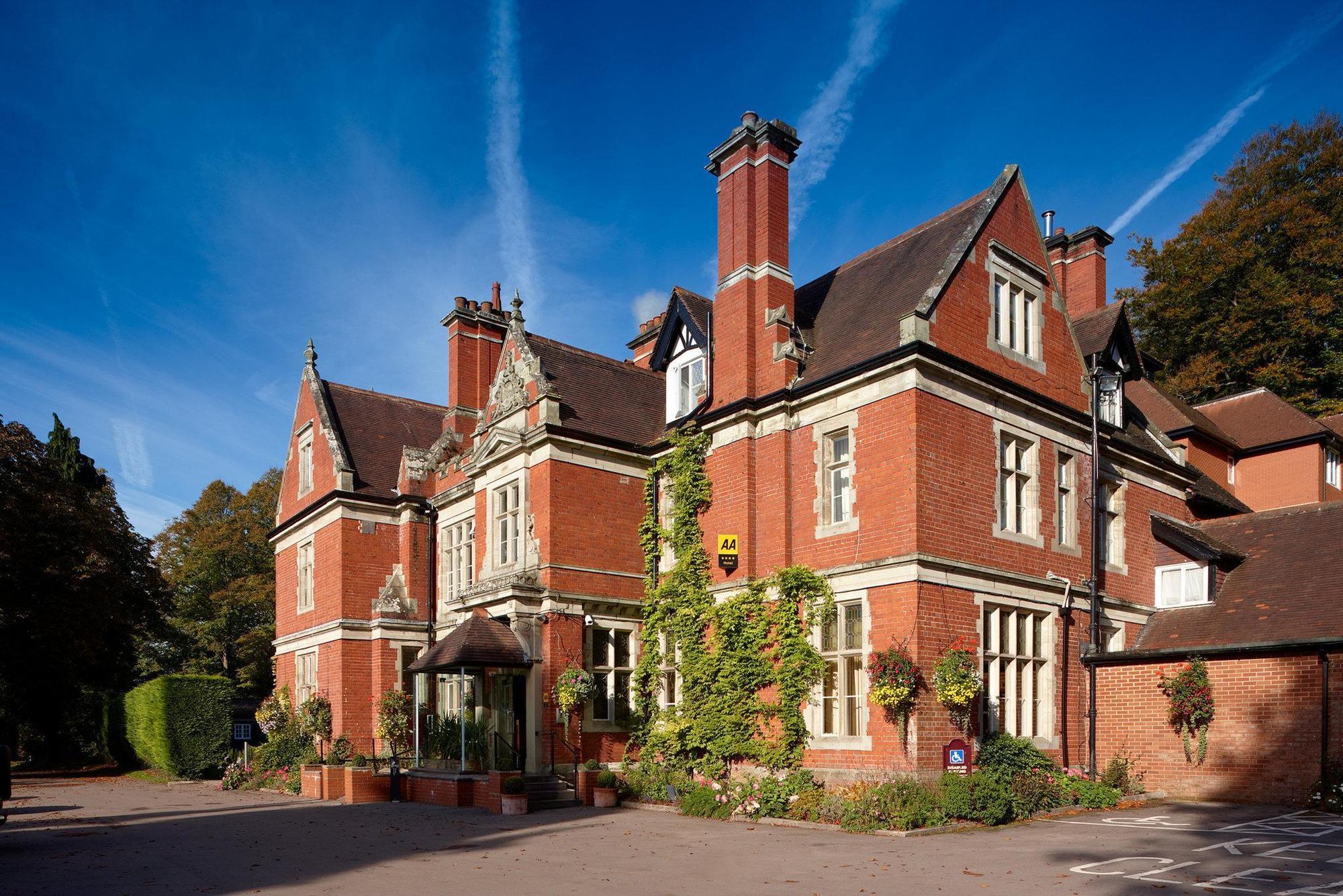 The Coed-Y-Mwstwr Hotel Bridgend  Extérieur photo