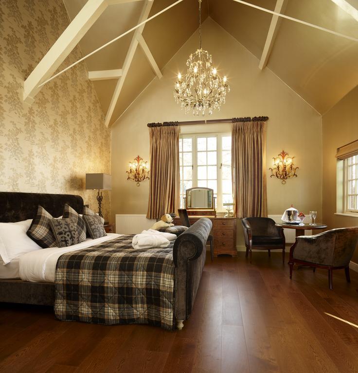 The Coed-Y-Mwstwr Hotel Bridgend  Extérieur photo