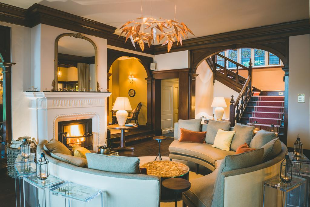 The Coed-Y-Mwstwr Hotel Bridgend  Extérieur photo