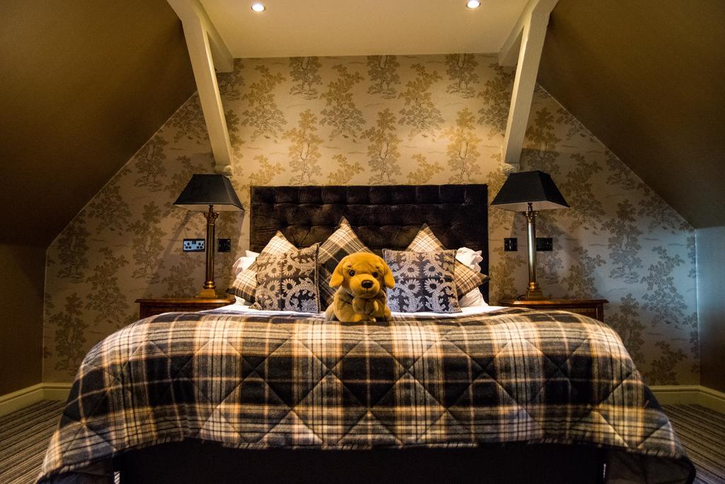 The Coed-Y-Mwstwr Hotel Bridgend  Extérieur photo